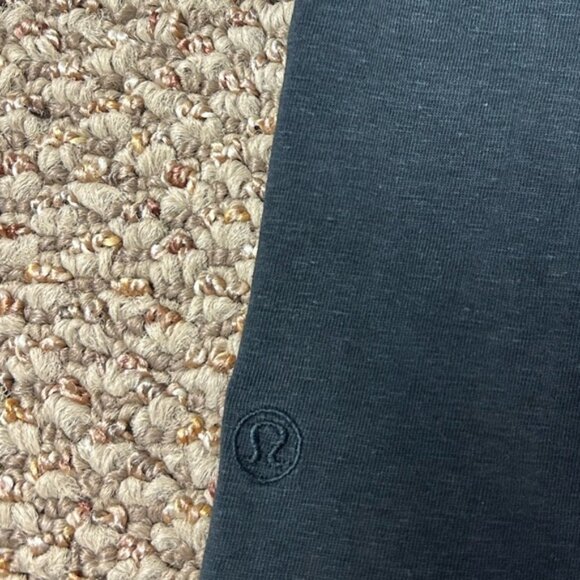 Lululemon Classic-Fit Cotton-Blend T-Shirt - Picture 5 of 6